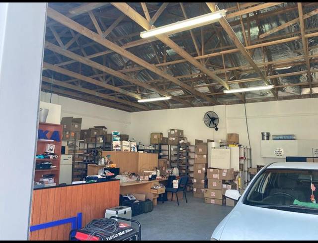 BUSINESS PROPERTY TO RENT IN FAIRVIEW